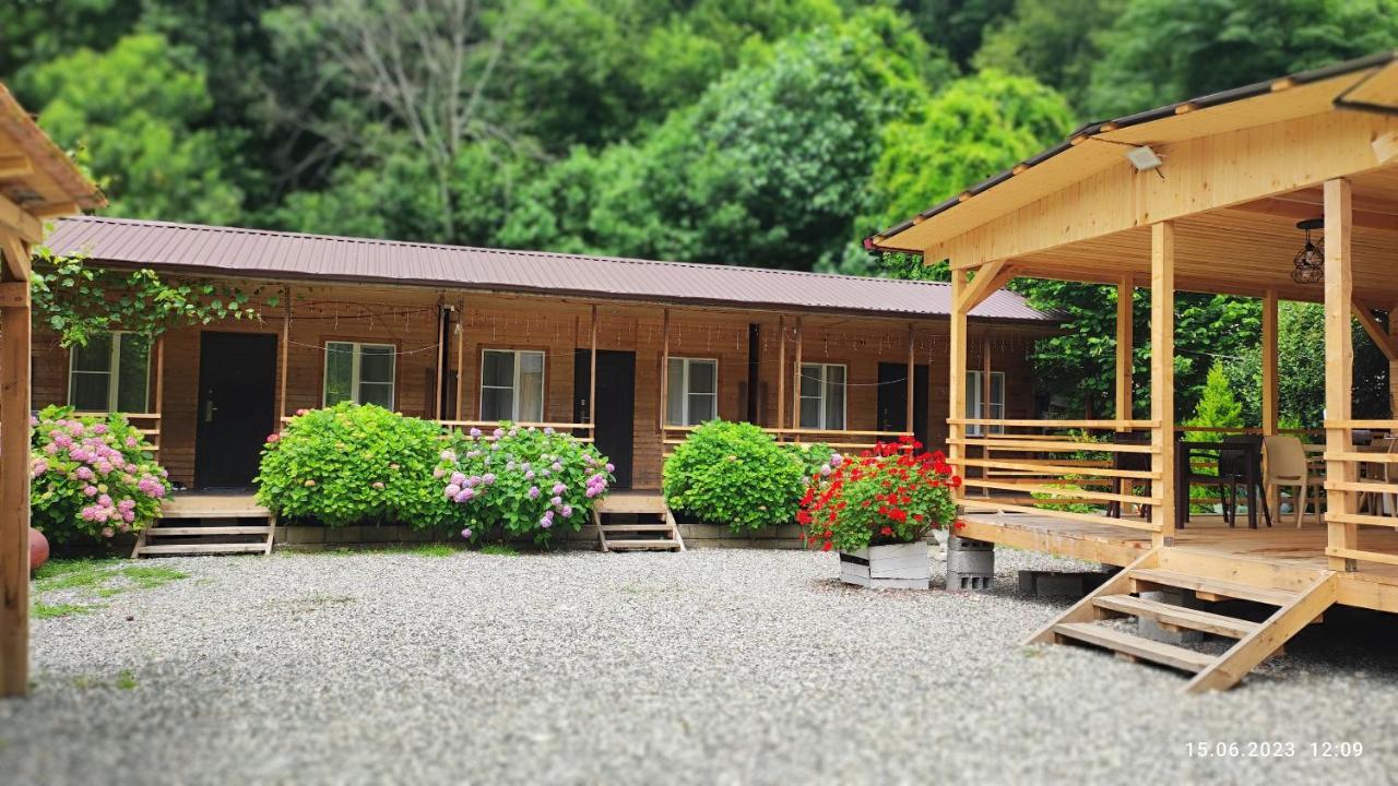 Guest House Ahan Гагра Екстер'єр фото
