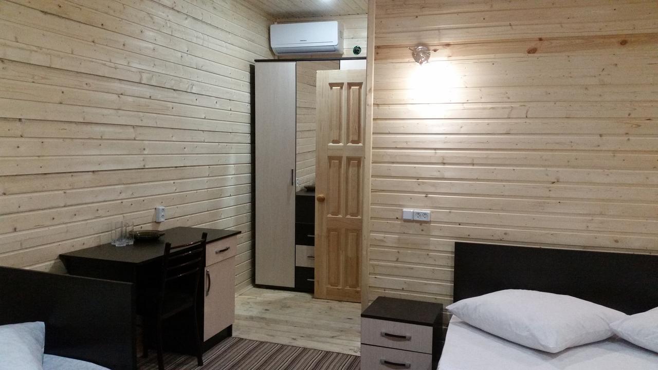 Guest House Ahan Гагра Екстер'єр фото